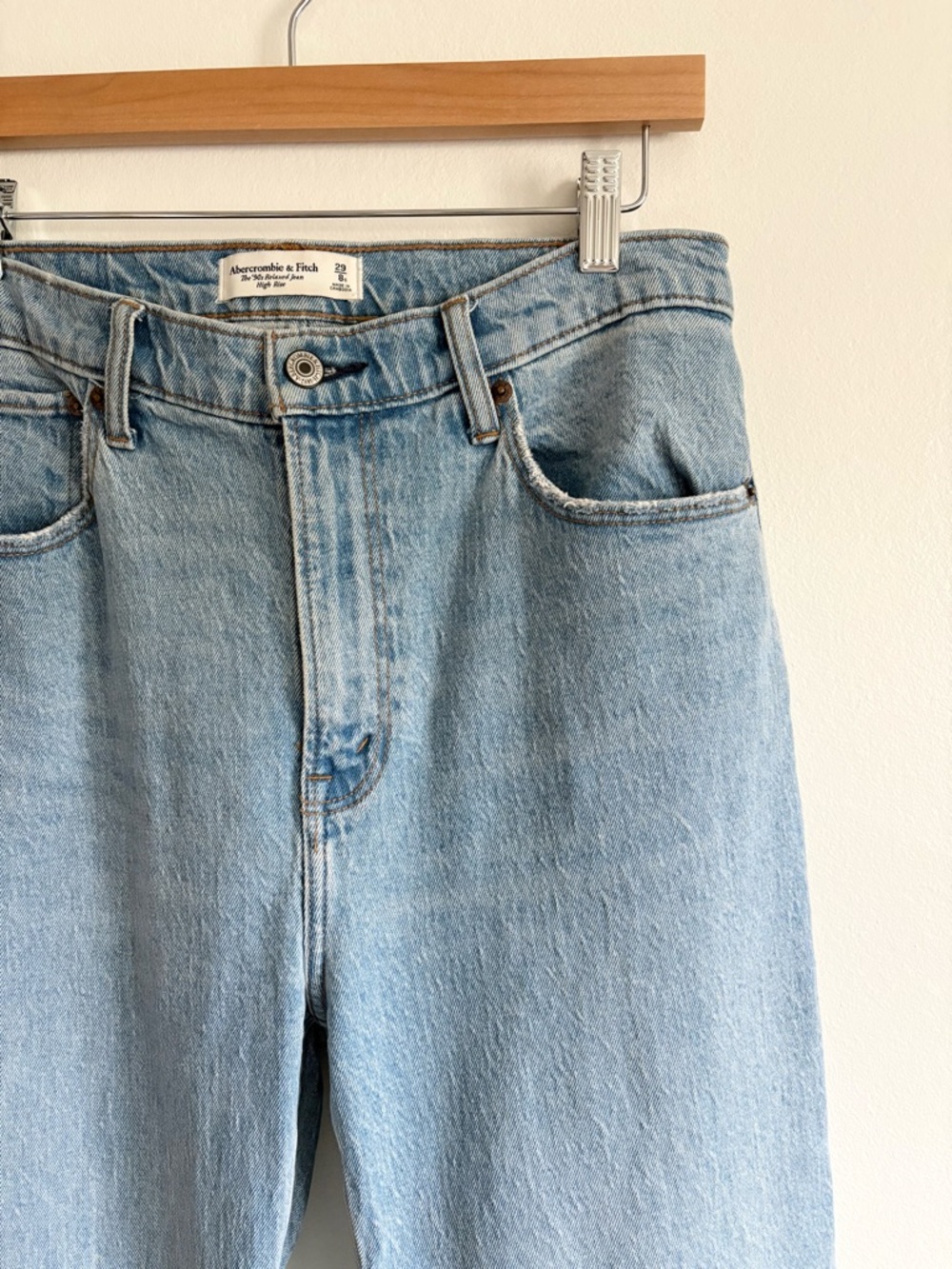 Abercrombie & Fitch 90's High Rise Relaxed Jeans - Picture 4 of 7